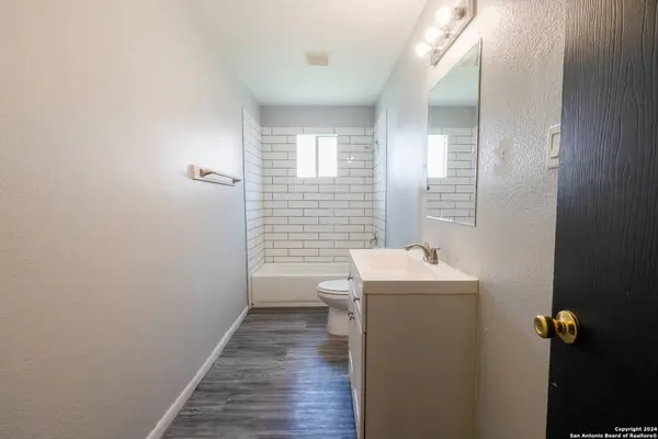 7642 OAK CHASE, San Antonio, TX 78239-3552