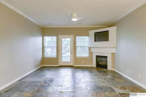 3310 N 147 Court  #2105, Omaha, NE 68116