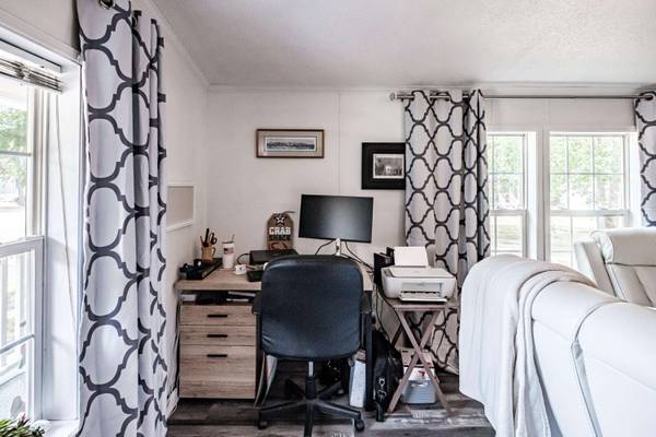 4 Pine Cone DR, Alfred, ME 04002