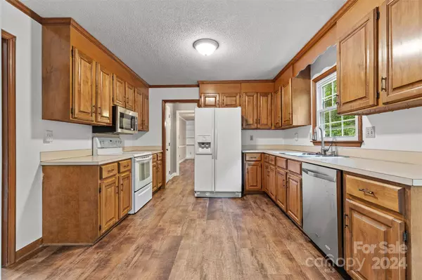 6301 Dougherty DR, Charlotte, NC 28213