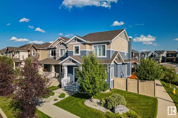 4053 CHAPPELLE GREEN GR SW, Edmonton, AB T6W 4B4