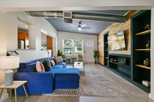 4002 W WISCONSIN AVE, Tampa, FL 33616