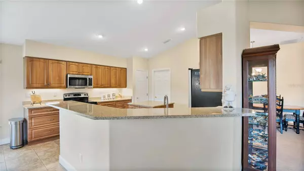 1473 ARECA PALM DR, Port Orange, FL 32128