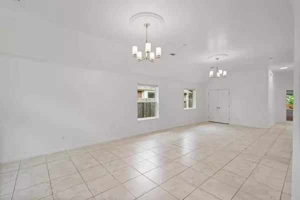 4514 Topaz Trail DR, Sugar Land, TX 77479