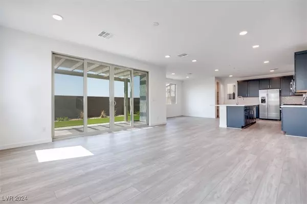 1121 Azure Jay Avenue, North Las Vegas, NV 89084