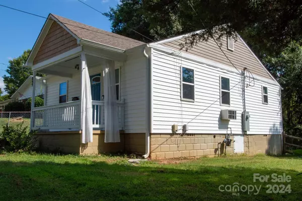 849 6th AVE SW, Hickory, NC 28602