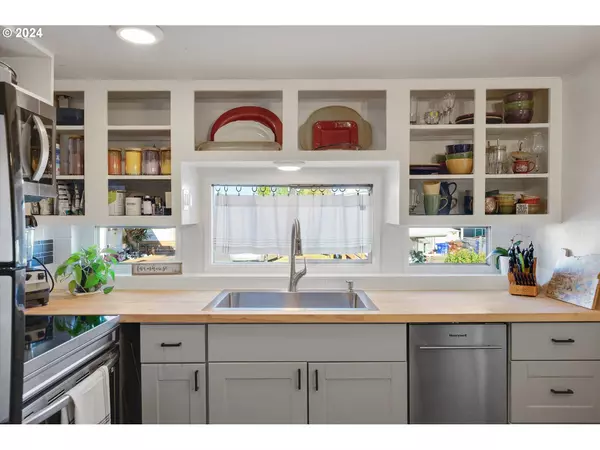 19605 RIVER RD #81, Gladstone, OR 97027