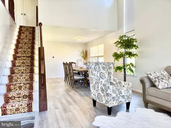 16 BAILLY DR, Burlington, NJ 08016