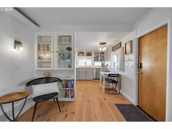 19605 RIVER RD #81, Gladstone, OR 97027