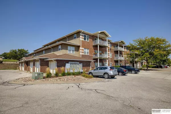 3310 N 147 Court  #2105, Omaha, NE 68116