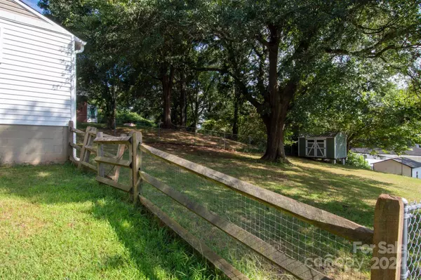 849 6th AVE SW, Hickory, NC 28602