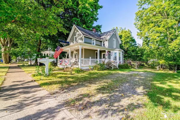 98 N Norwood Street, Hillsdale, MI 48292