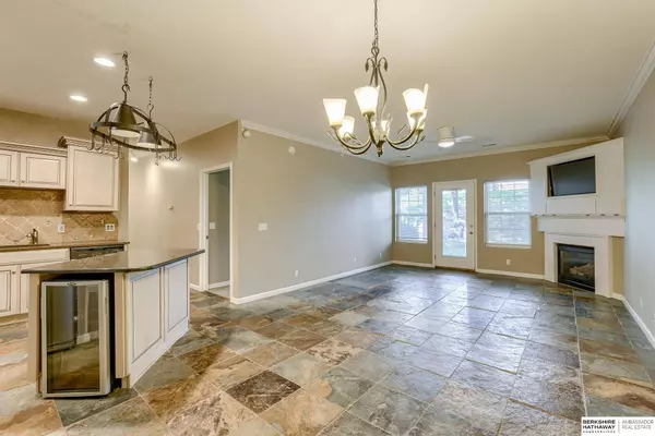 3310 N 147 Court  #2105, Omaha, NE 68116