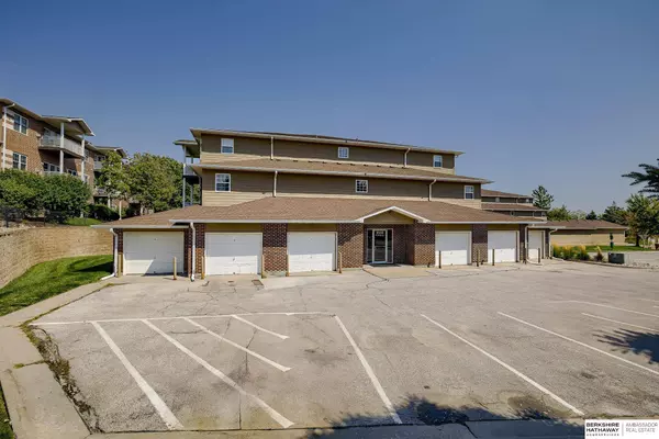 3310 N 147 Court  #2105, Omaha, NE 68116