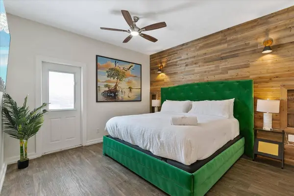 4002 W WISCONSIN AVE, Tampa, FL 33616