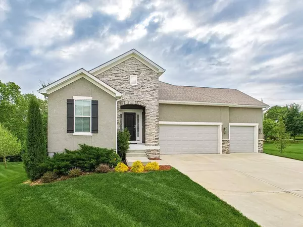 14451 S Greeley ST, Olathe, KS 66061