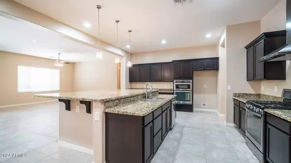 21425 E SUNSET Drive, Queen Creek, AZ 85142