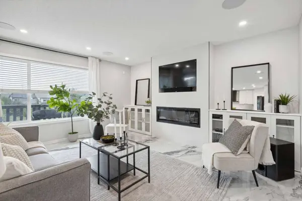 658 Coopers DR SW, Airdrie, AB T4B 2R6