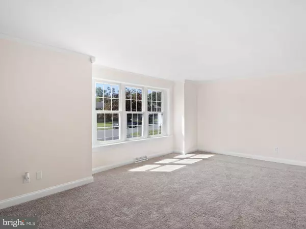 2111 CAROL DR, Wilmington, DE 19808