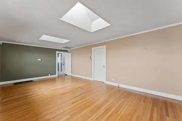 2825 17th ST, Sacramento, CA 95818