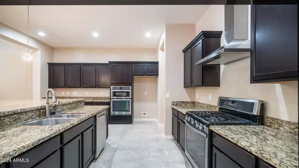 21425 E SUNSET Drive, Queen Creek, AZ 85142