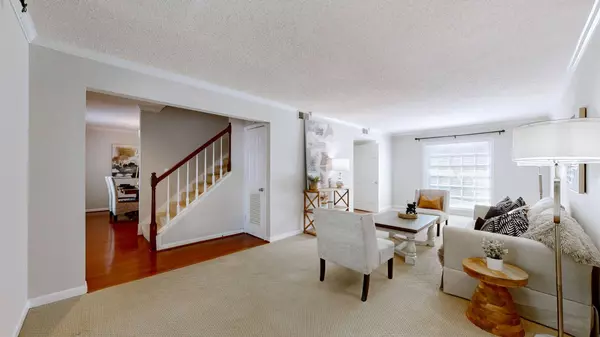 5381 Village Way, Nashville, TN 37211