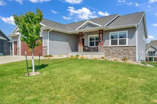1212 Settlers CT, Marion, IA 52302