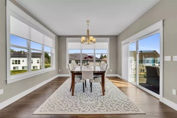 1212 Settlers CT, Marion, IA 52302