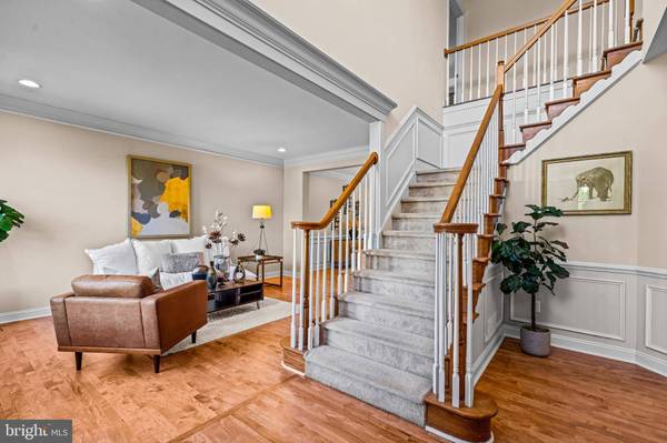 13 DORCHESTER LN, Moorestown, NJ 08057