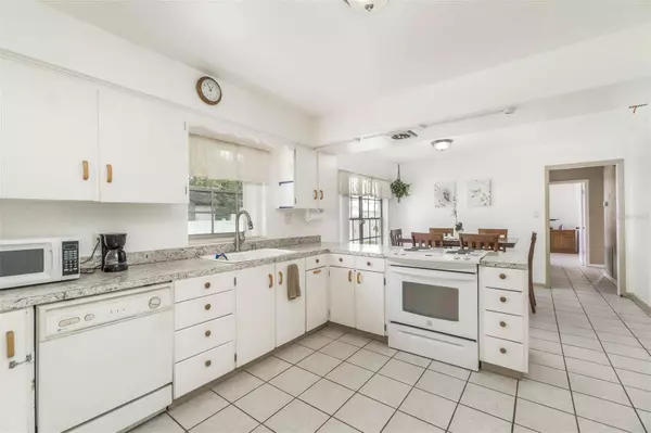 4015 W CASS ST, Tampa, FL 33609