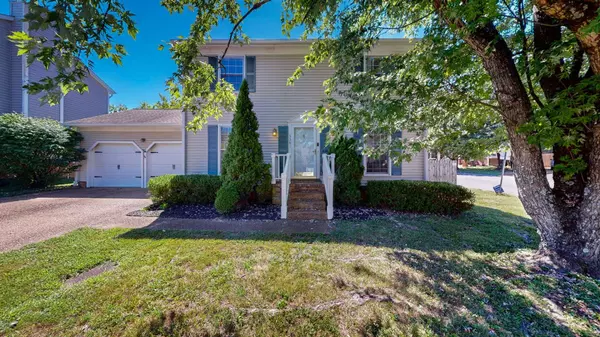 5381 Village Way, Nashville, TN 37211