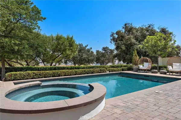 4 Overlook DR, Ladera Ranch, CA 92694