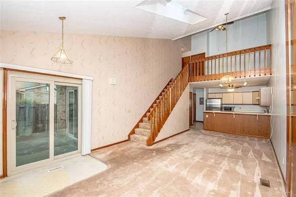 450 Jamestown Circle, Dayton, OH 45458