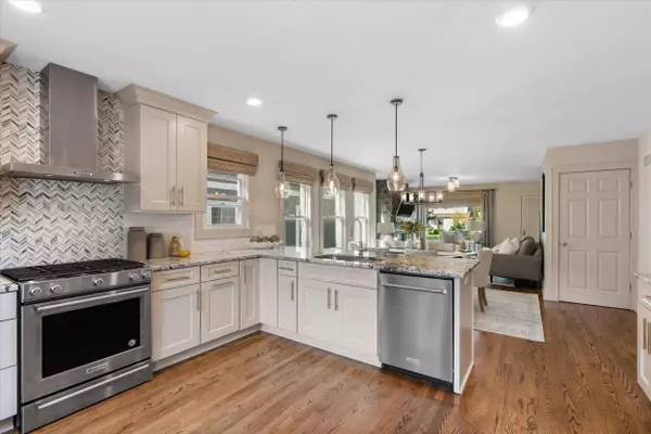 4954 N Diversey, Whitefish Bay, WI 53217