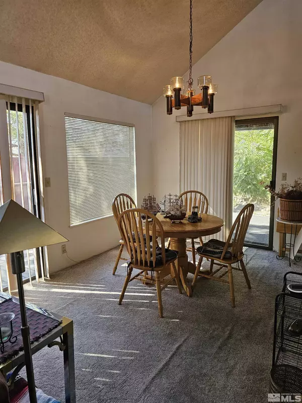 145 Mt Grant Ave, Hawthorne, NV 89415