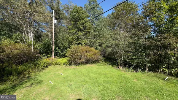 26 GRANDVIEW ST, Covington Township, PA 18444