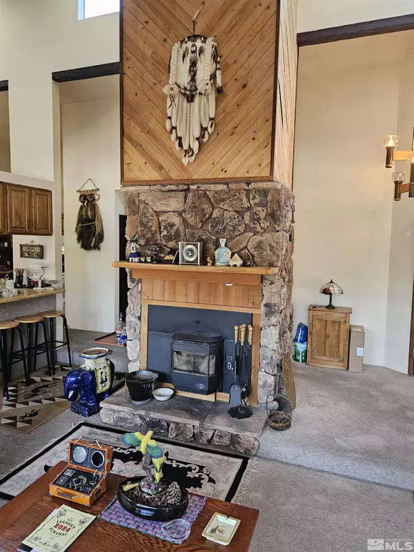 145 Mt Grant Ave, Hawthorne, NV 89415