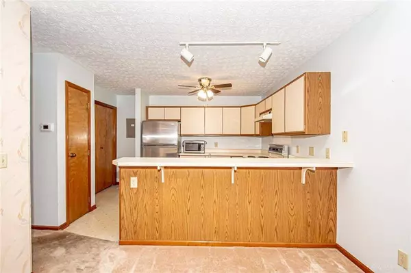 450 Jamestown Circle, Dayton, OH 45458