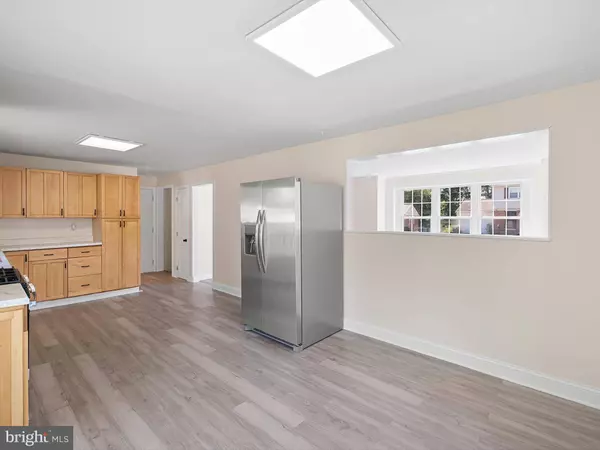 2111 CAROL DR, Wilmington, DE 19808