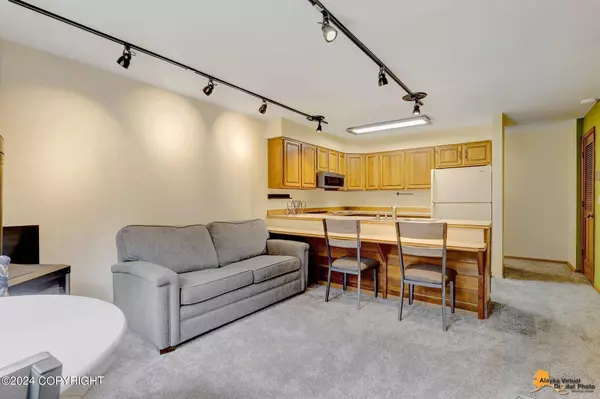 271 Crystal Mountain RD #B-06, Girdwood, AK 99587