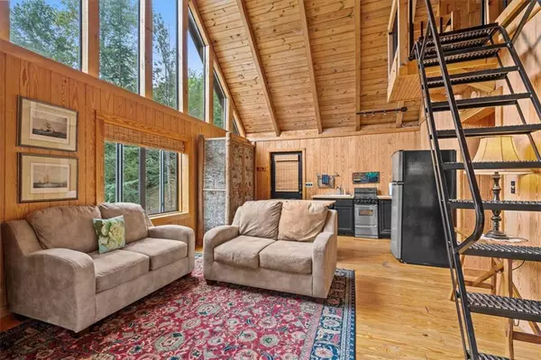 318 Hatteras RDG, Six Mile, SC 29682