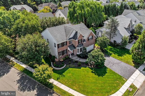 13 DORCHESTER LN, Moorestown, NJ 08057