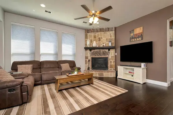 4605 Plumeria Drive, Mansfield, TX 76063