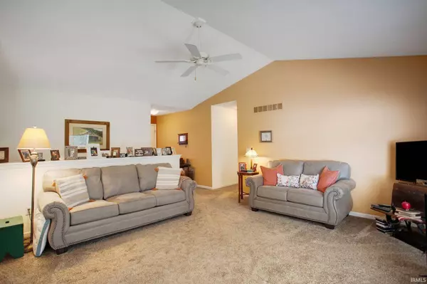 4315 Jade Crossing Drive, South Bend, IN 46628