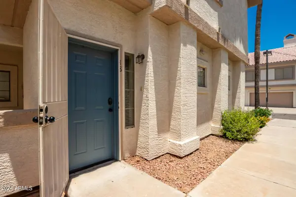 2801 N LITCHFIELD Road #18, Goodyear, AZ 85395