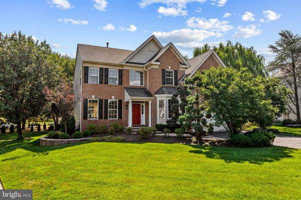 13 DORCHESTER LN, Moorestown, NJ 08057