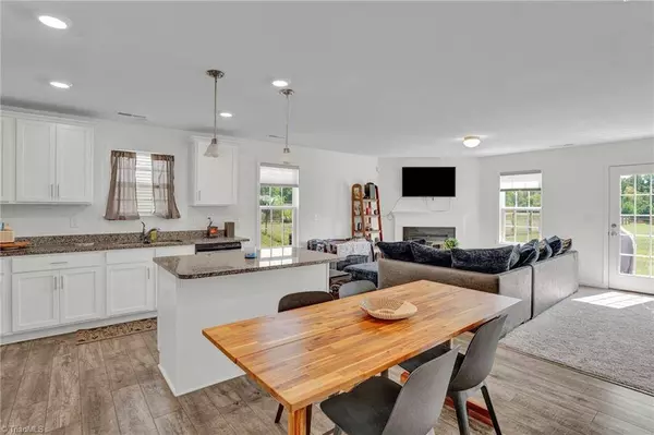 1026 Baileys Chapel RD, Advance, NC 27006