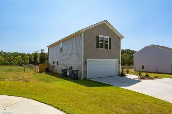 1026 Baileys Chapel RD, Advance, NC 27006