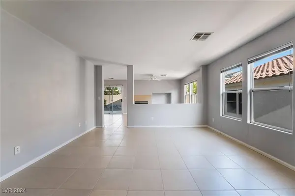 1127 Cathedral Ridge Street, Henderson, NV 89052