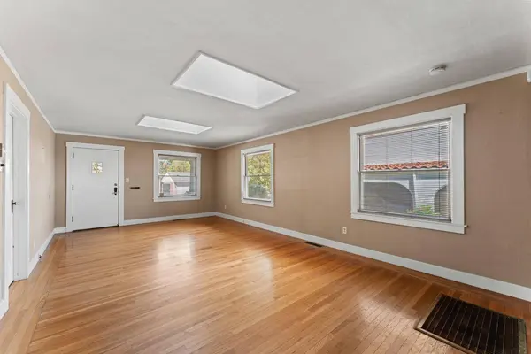 2825 17th ST, Sacramento, CA 95818